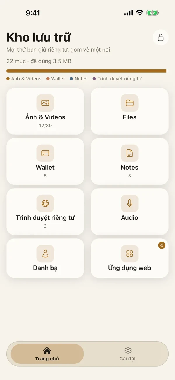 Màn hình chính của kho Lockboxy với các ô Ảnh & Video, Tệp, Ví, Ghi chú, Trình duyệt riêng tư, Ghi âm, Danh bạ và Web Apps.